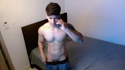 Snapshot of m1chaelx_ chatting on 05-01-26, 03:44 MICHAEL online show from 05-01-26, 03:44