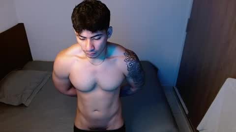 Snapshot of m1chaelx_ chatting on 05-02-26, 02:33 MICHAEL online show from 05-02-26, 02:33