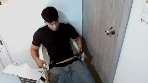 Snapshot of m1chaelx_ chatting on 05-05-26, 03:03 MICHAEL online show from 05-05-26, 03:03