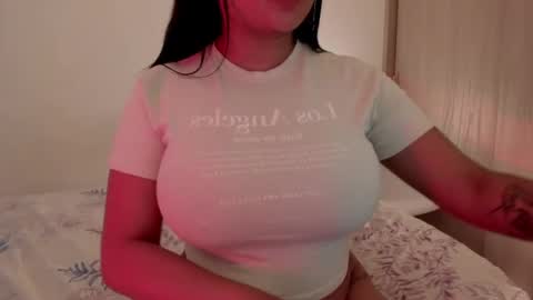 Snapshot of m1emilia chatting on 05-03-26, 01:39 Emilia online show from 05-03-26, 01:39