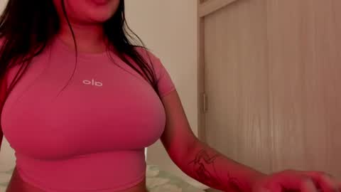 Snapshot of m1emilia chatting on 07-15-26, 05:29 Emilia online show from 07-15-26, 05:29