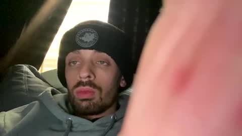 Snapshot of m1ket22 chatting on 11-06-25, 01:45 m1ket22 online show from 11-06-25, 01:45