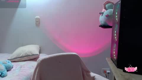 mila online show from 05-28-26, 06:00