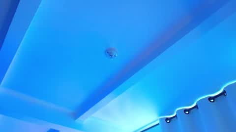 Snapshot of m33li chatting on 04-14-26, 10:38 Meli online show from 04-14-26, 10:38