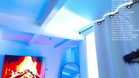 Snapshot of m33li chatting on 06-17-26, 10:00 Meli online show from 06-17-26, 10:00