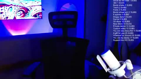 Snapshot of m33li chatting on 06-23-26, 12:19 Meli online show from 06-23-26, 12:19