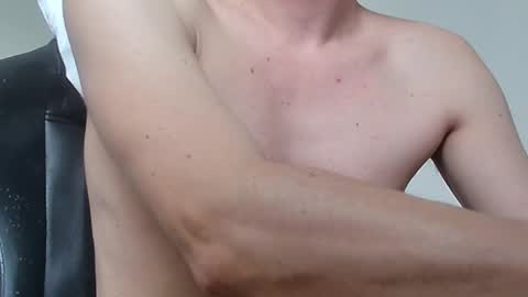 Snapshot of m3n1c chatting on 02-15-26, 10:03 m3n1c online show from 02-15-26, 10:03