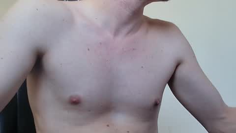 Snapshot of m3n1c chatting on 03-08-26, 08:18 m3n1c online show from 03-08-26, 08:18