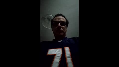 Snapshot of m536327 chatting on 12-21-25, 07:32 Fantasy guy online show from 12-21-25, 07:32