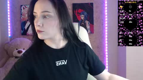 Snapshot of m_e_l_i_s_s_a_ chatting on 05-22-26, 04:45 Melissa online show from 05-22-26, 04:45