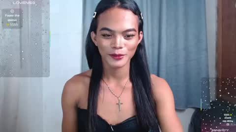 Snapshot of mabuhay_lola chatting on 06-22-26, 08:00 Divina online show from 06-22-26, 08:00
