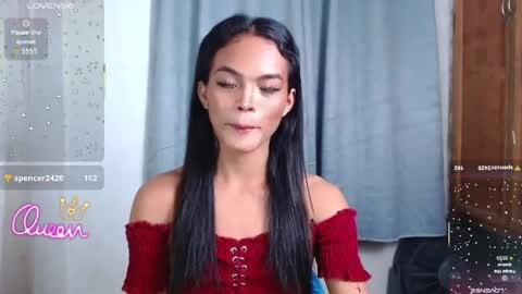 Snapshot of mabuhay_lola chatting on 06-27-26, 05:51 Divina online show from 06-27-26, 05:51
