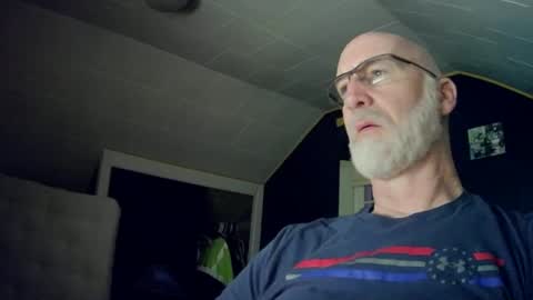 Snapshot of mac8181 chatting on 12-21-24, 11:01 mac8181 online show from 12-21-24, 11:01