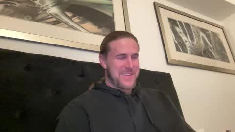 Snapshot of mac_drew chatting on 03-08-25, 06:10 mac_drew online show from 03-08-25, 06:10