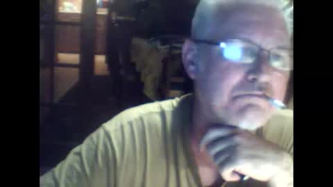 Snapshot of macdownsouth chatting on 03-15-26, 05:52 Macdownsouth online show from 03-15-26, 05:52