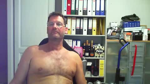 macfly67 online show from 07-30-26, 09:36