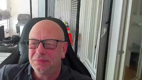 Andy online show from 06-15-26, 10:39