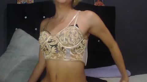 Snapshot of machissex chatting on 07-21-26, 08:00 machissex online show from 07-21-26, 08:00