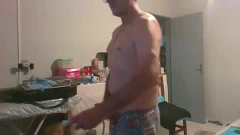 MACHOLIVRE online show from 12-23-25, 06:11