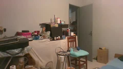 Snapshot of machoalex chatting on 04-25-26, 01:41 MACHOLIVRE online show from 04-25-26, 01:41