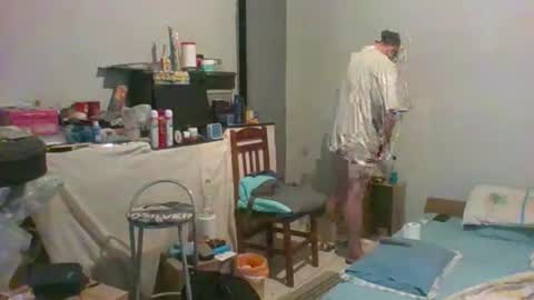 Snapshot of machoalex chatting on 04-28-26, 07:35 MACHOLIVRE online show from 04-28-26, 07:35