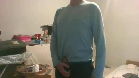Snapshot of machoalex chatting on 05-12-26, 07:16 MACHOLIVRE online show from 05-12-26, 07:16