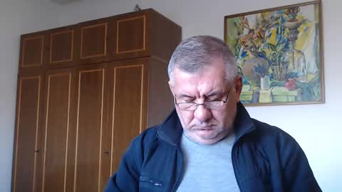 Macho online show from 12-22-24, 11:00