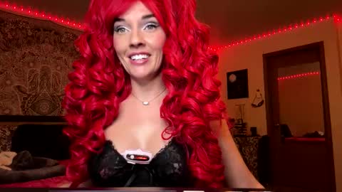 maciimayy online show from 11-10-25, 01:59