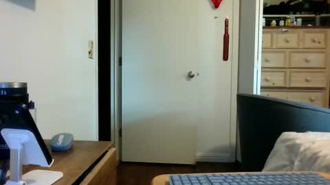 mackdocc001 online show from 06-17-26, 05:14