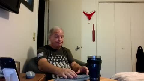 mackdocc001 online show from 06-26-26, 05:39