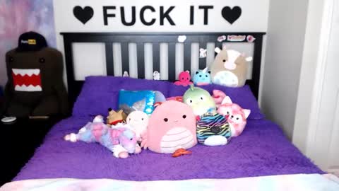 Mackenzie Wolfe online show from 01-11-26, 05:56