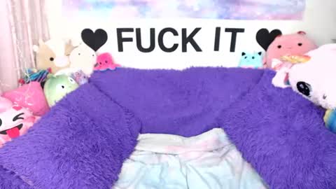 Mackenzie Wolfe online show from 06-24-26, 04:55