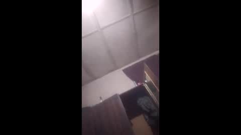 mad415264 online show from 12-18-25, 03:56