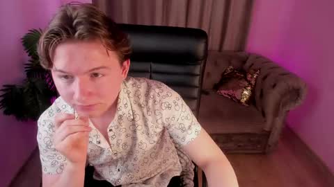 Max online show from 04-24-26, 01:24