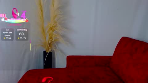 Snapshot of madam_dali chatting on 12-22-25, 01:19 Dalila online show from 12-22-25, 01:19