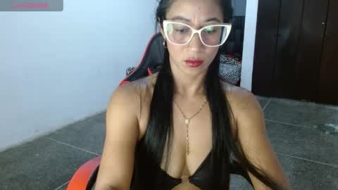 Snapshot of madam_klauss chatting on 05-16-26, 10:36 EMILY online show from 05-16-26, 10:36