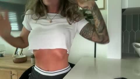 Snapshot of madame_andi chatting on 06-07-26, 01:15 madame_andi online show from 06-07-26, 01:15