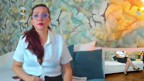 Snapshot of madame_angelic_1 chatting on 05-07-26, 04:29 Madam Angelic online show from 05-07-26, 04:29