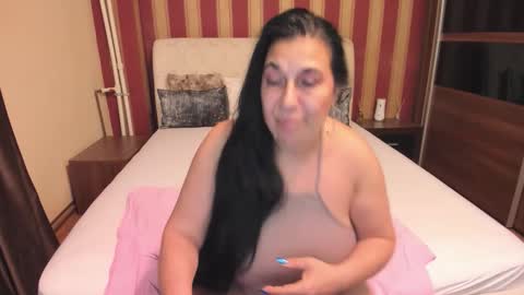 Nora online show from 12-05-25, 10:46