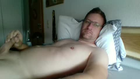 Snapshot of maddin8891 chatting on 10-06-25, 08:12 Maddin online show from 10-06-25, 08:12