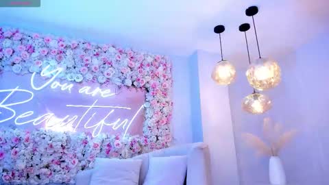 Maddison online show from 01-06-26, 03:21