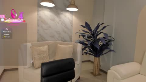 Maddison online show from 11-22-25, 07:57