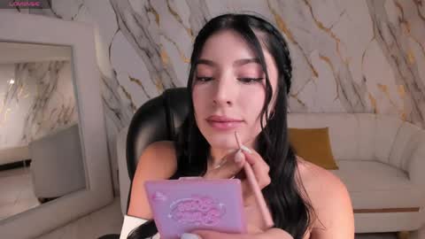 Snapshot of maddisontaylor chatting on 05-17-26, 05:09 Maddison online show from 05-17-26, 05:09