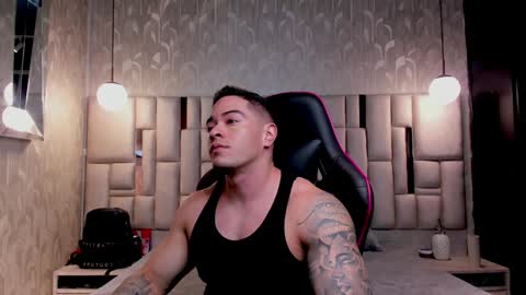 Snapshot of maddox_santana chatting on 01-07-25, 02:42 Maddox Santana online show from 01-07-25, 02:42