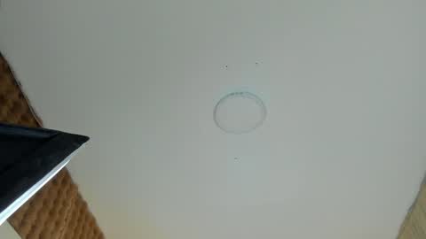 Maddy Please help me with your thumbs up its important online show from 01-21-25, 11:34