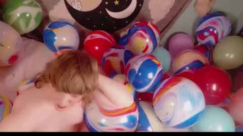 Maddy Cat online show from 12-16-25, 02:11