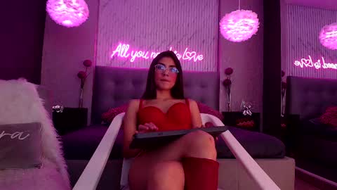Snapshot of maddy_kind chatting on 07-24-26, 04:32 maddy_kind online show from 07-24-26, 04:32