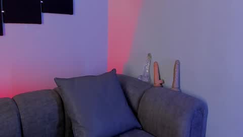 Snapshot of maddy_walker chatting on 02-12-25, 02:10 Maddy online show from 02-12-25, 02:10