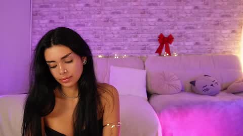 Snapshot of maddymuze chatting on 12-24-24, 10:06 Maddy online show from 12-24-24, 10:06