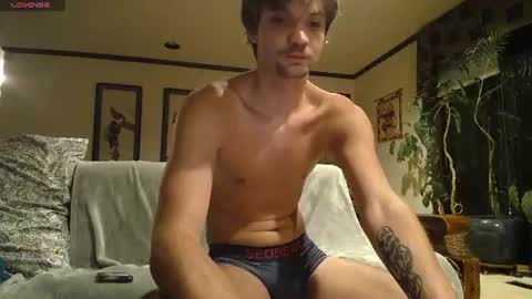 Snapshot of madefromstarrdust chatting on 07-03-26, 05:25 Connor Starr online show from 07-03-26, 05:25